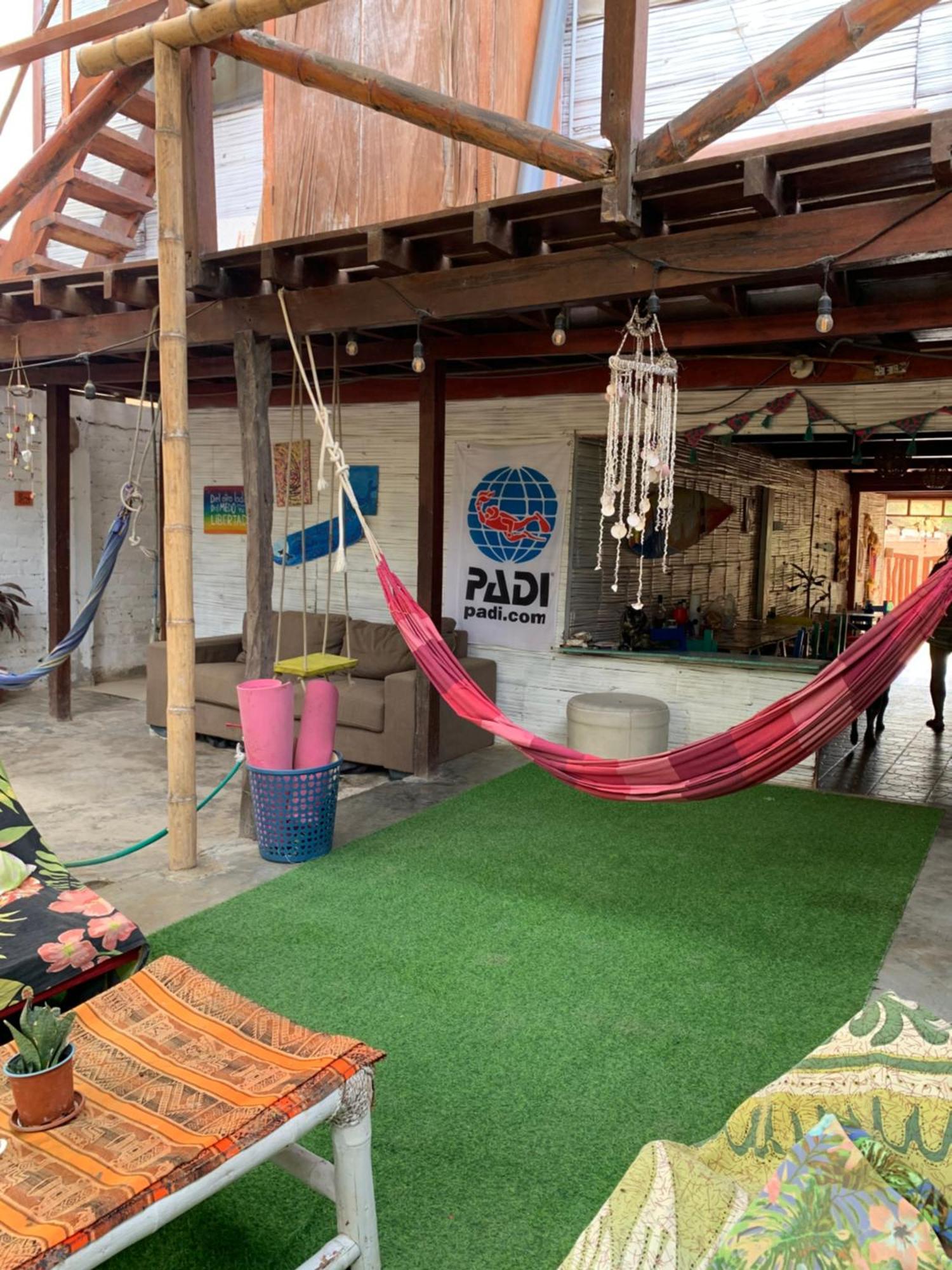 Wiracocha Hostal Máncora Eksteriør bilde
