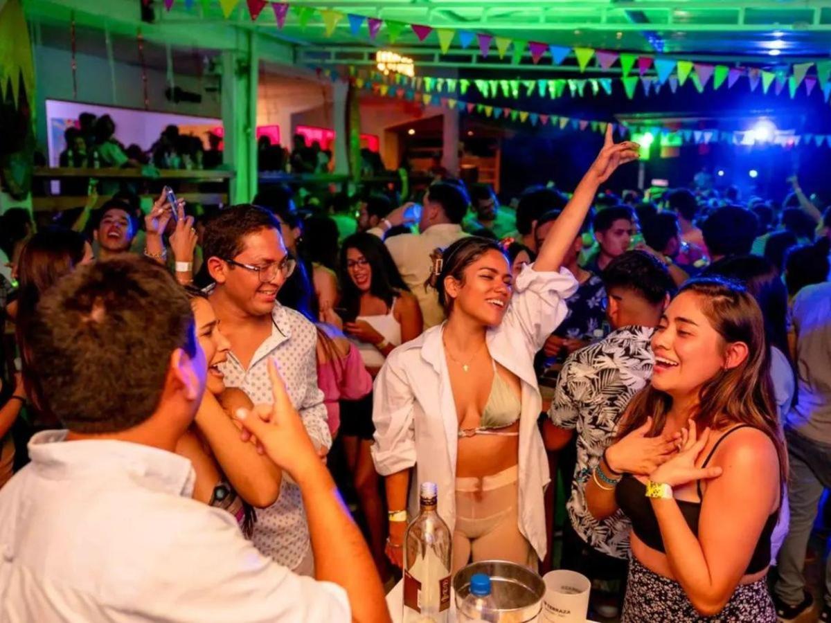 Wiracocha Hostal Máncora Eksteriør bilde